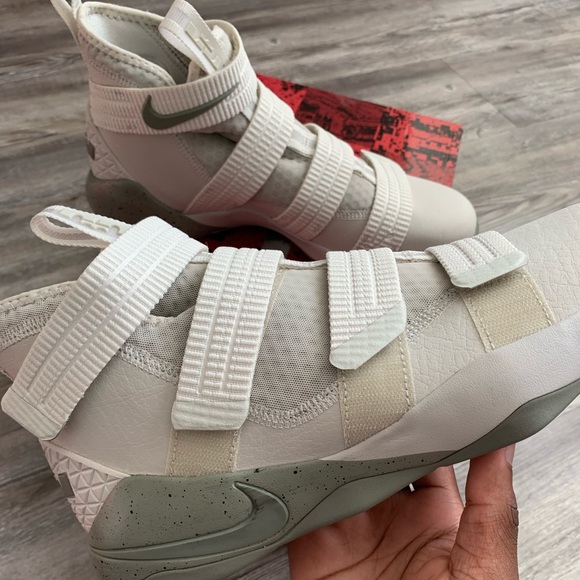 lebron soldier xi sfg